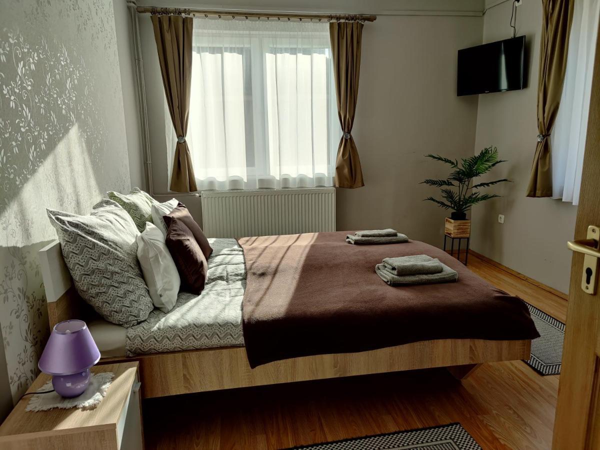 Katalin Apartmanhaz มิชโคลซ์ ภายนอก รูปภาพ