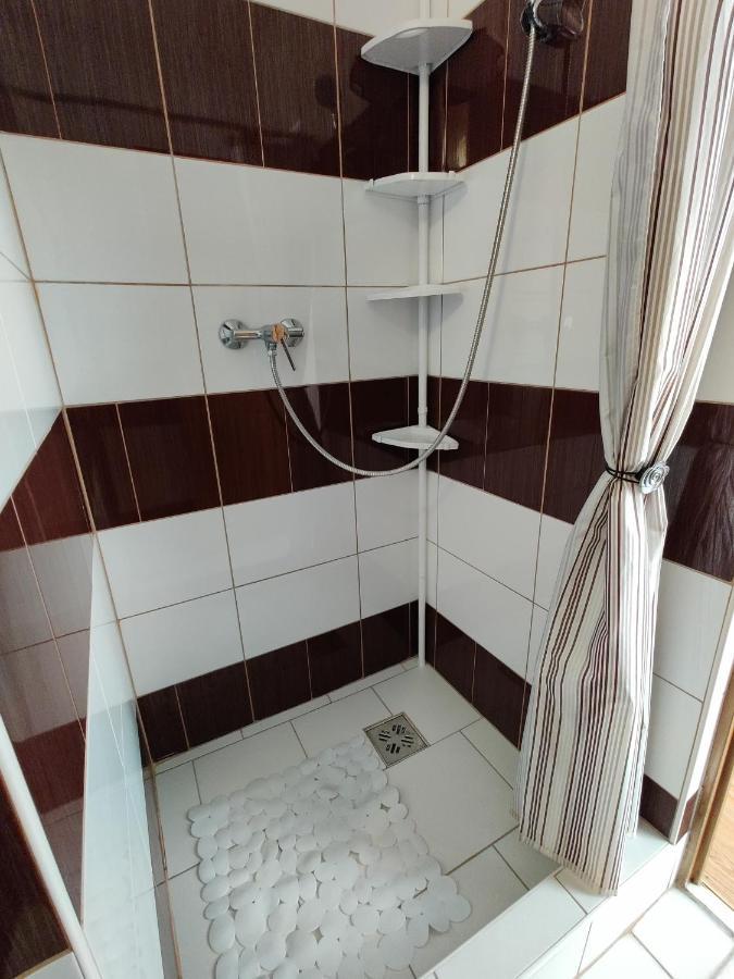 Katalin Apartmanhaz มิชโคลซ์ ภายนอก รูปภาพ