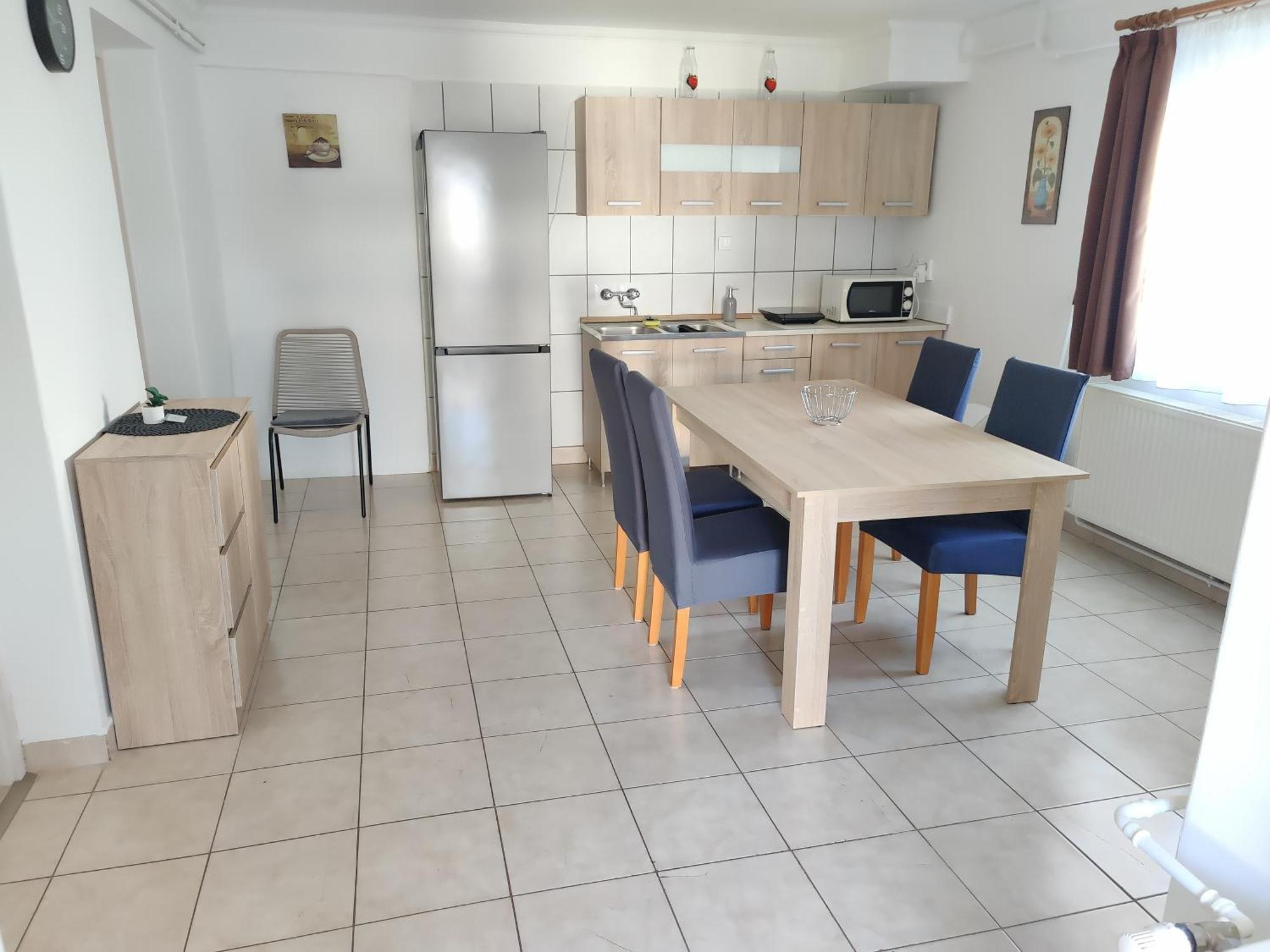 Katalin Apartmanhaz มิชโคลซ์ ภายนอก รูปภาพ